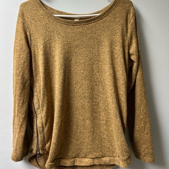 Medium French Twist Long Sleeve Shirt - Picture 1 of 5